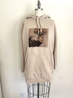 Oversized Ariana Grande Beige Graphic Hoodie Sweatshirt Front Pocket Concert